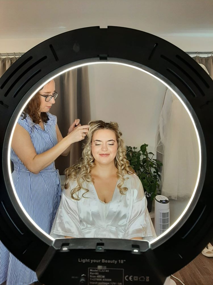 Lucie Triščíková svatební vizážistka