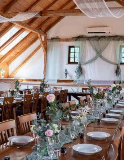 Pravou Svatební koordinace a dekorace