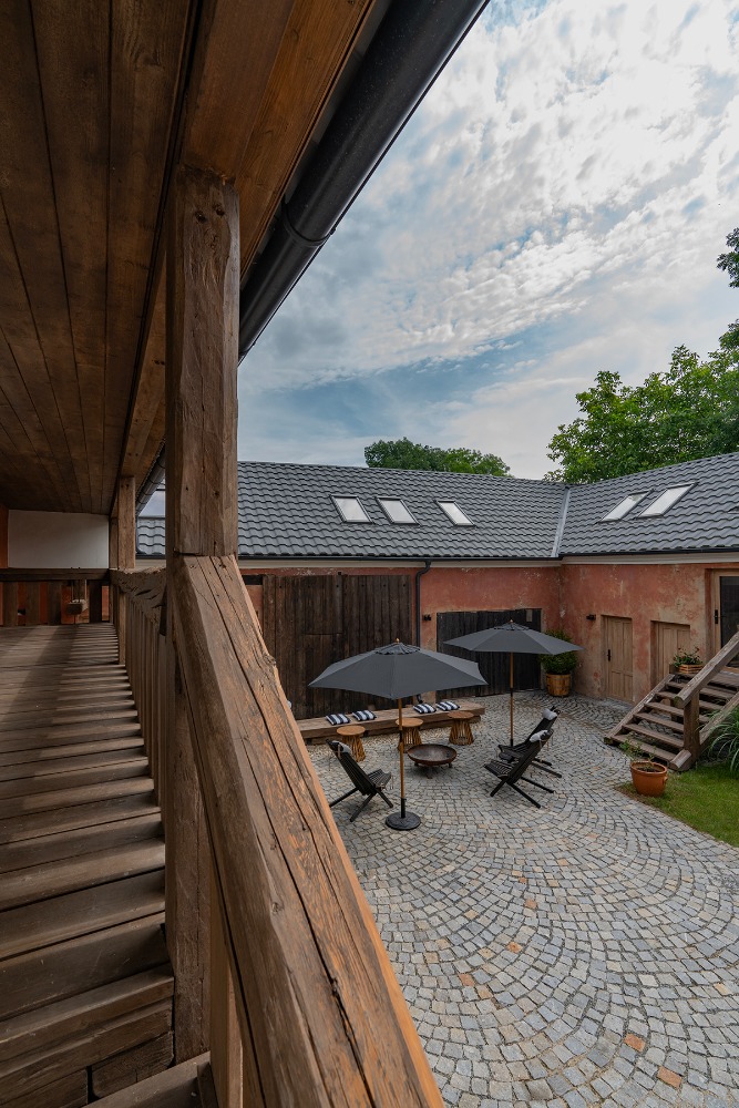 Dostatek svatební místo